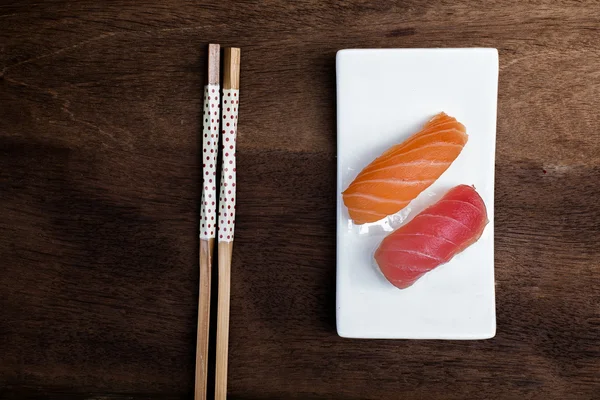 Sushi op houten ondergrond Rechtenvrije Stockafbeeldingen