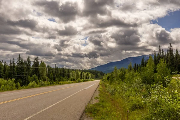 Banff Ulusal Parkı Alberta Kanada Daki Görkemli Dağlar Otoyol — Stok fotoğraf