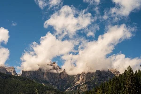 Alplerin Güzel Manzarası Passo San Pellegrino Kuzey Talya — Stok fotoğraf