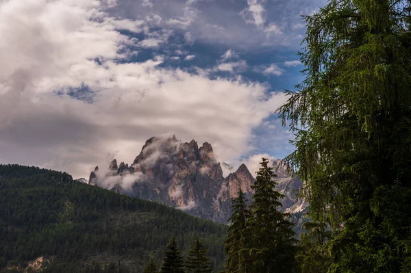 Hermoso Paisaje Escénico Los Alpes Passo San Pellegrino Norte Italia —  Fotos de Stock