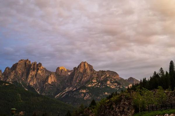 Bela Paisagem Cênica Dos Alpes Passo San Pellegrino Norte Itália — Fotografia de Stock