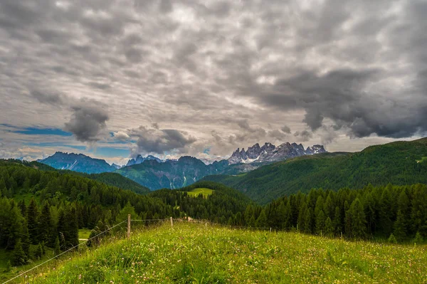 Krásná Malebná Krajina Alp Passo San Pellegrino Severní Itálie — Stock fotografie