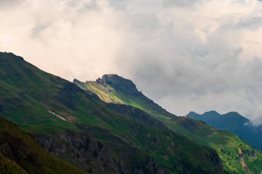 Alplerin güzel manzarası, Passo San Pellegrino, Kuzey İtalya