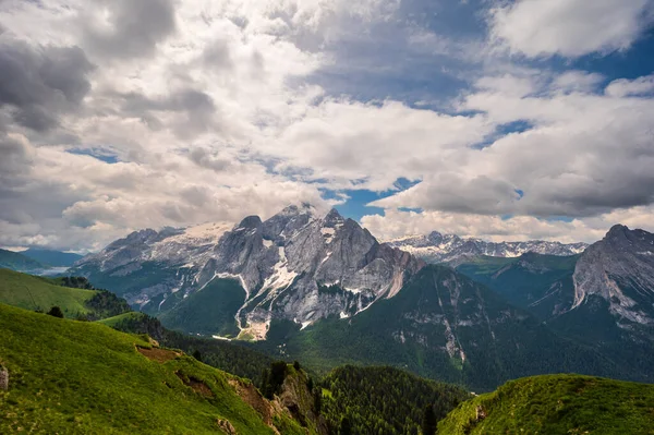 Hermoso Paisaje Escénico Los Alpes Passo San Pellegrino Norte Italia —  Fotos de Stock