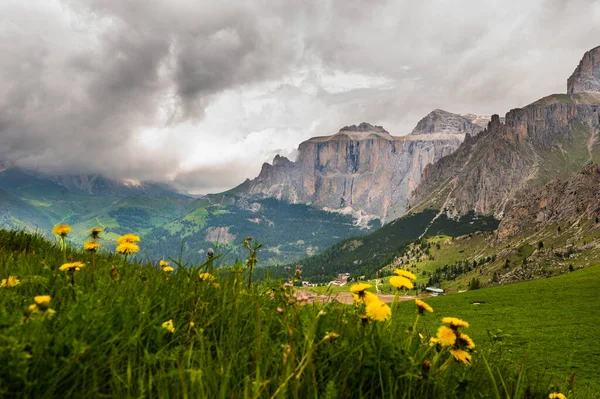 Красивый Живописный Пейзаж Альп Пассо Сан Пеллегрино Северная Италия — стоковое фото