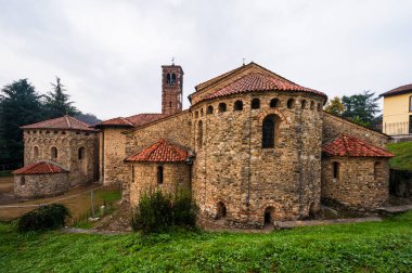 Gündüz Aziz Peter ve Paul Katedrali
