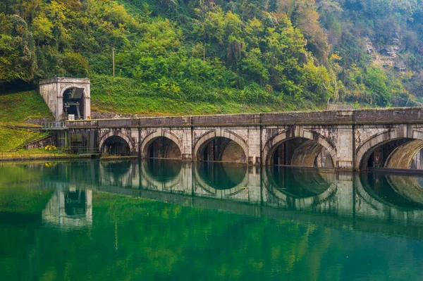 Adda Nehri Ndeki Hidroelektrik Santrali — Stok fotoğraf