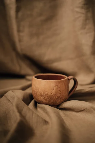Geleneksel el yapımı kupa - çay, kahve ya da bira için mükemmel — Stok fotoğraf
