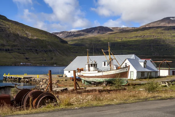 Old fishing boat in Iceland3 — Stock Photo, Image