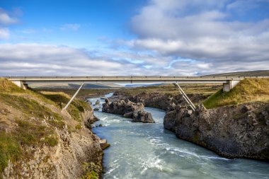 İzlanda'daki Godafoss Köprüsü