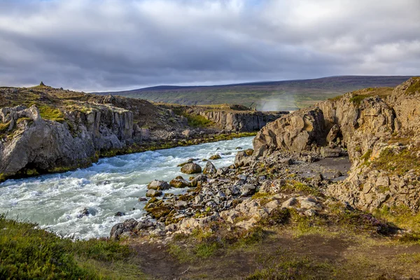 Iceland2 内 Godafoss warerfall 付近の風景します。 — ストック写真