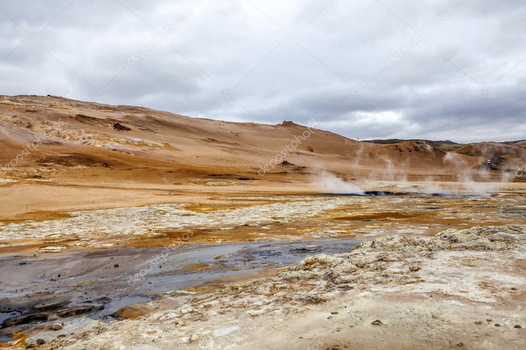 Geothermal landscape in Iceland4