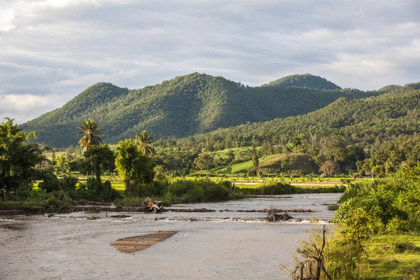 Fiume Pai nella provincia di Mae Khong Son, Thailandia . — Foto Stock