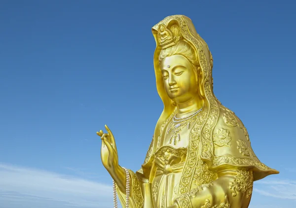 Golden guanyin — Stock Photo, Image