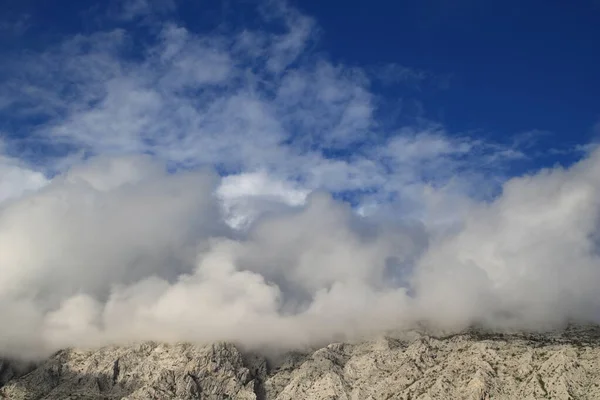 Blauer Himmel Mit Weißen Hinweisen — Stockfoto