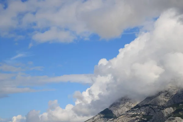 Blauer Himmel Mit Weißen Hinweisen — Stockfoto