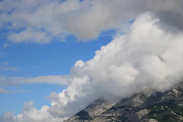 Blauer Himmel Mit Weißen Hinweisen — Stockfoto