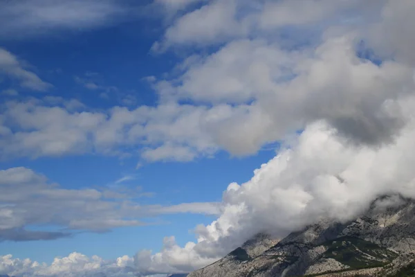 Blauer Himmel Mit Weißen Hinweisen — Stockfoto