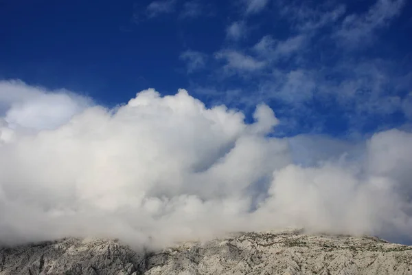 Blauer Himmel Mit Weißen Hinweisen — Stockfoto