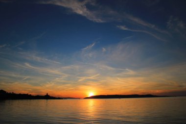 Hırvatistan 'da deniz üzerinde gün batımı