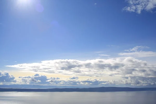 Nubes Blancas Cielo Azul Sobre Mar Adriático Croacia — Foto de Stock