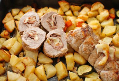 Öğle yemeği için patates kızartması.