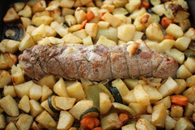 Öğle yemeği için patates kızartması.