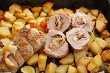 Öğle yemeği için patates kızartması.