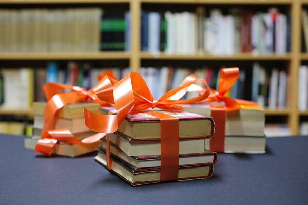 Books and gifts on the library table