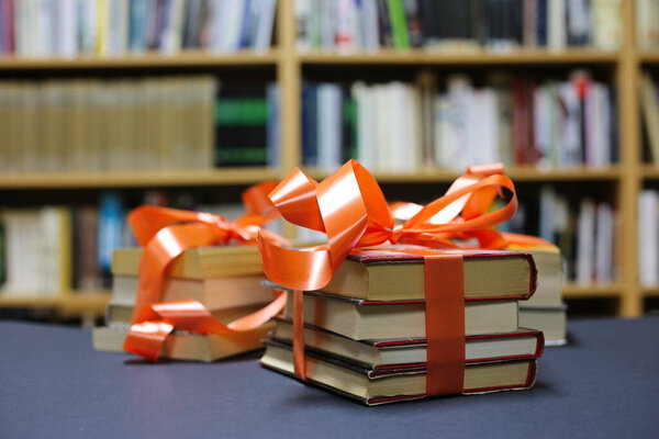 Books and gifts on the library table