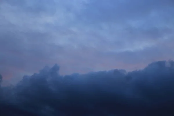 Nuvens Escuras Antes Chuva — Fotografia de Stock
