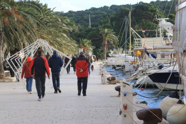 Makarska, 30.12.2020. Hırvatistan 'ın Makarska kentinde Yeni Yıl Arifesi