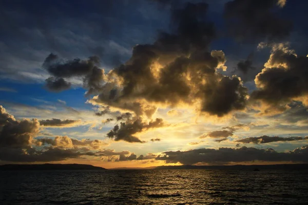 Sonnenuntergang Über Der Adria Vor Den Inseln Hvar Und Brac — Stockfoto