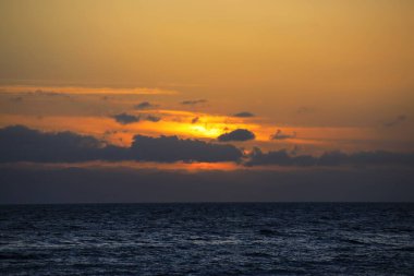 Adriyatik Denizi üzerinde gün batımı