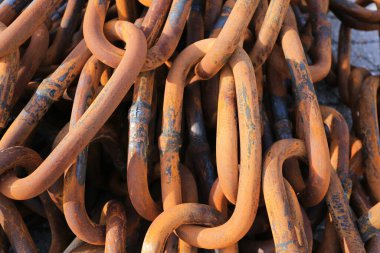  Limanda büyük gemi zincirleri