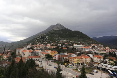 Hırvatistan 'ın küçük Vrgorac kasabası Bosna-Hersek sınırında
