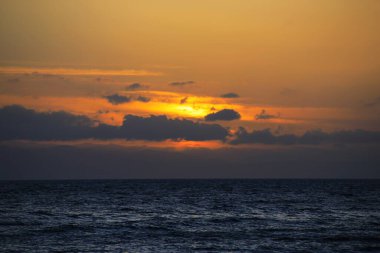  Adriyatik Denizi üzerinde gün batımı