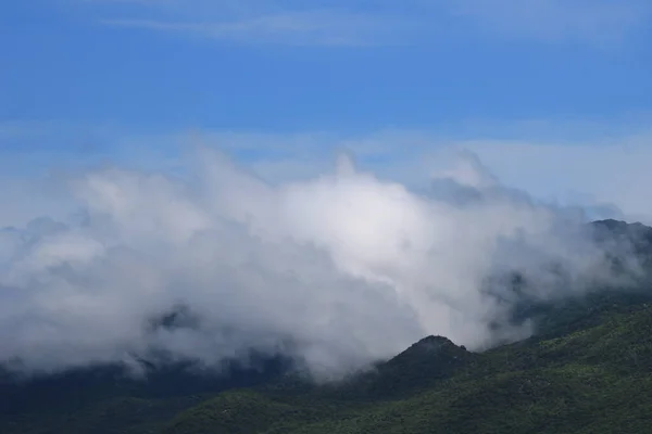 Blauer Himmel Mit Weißen Wolken — Stockfoto