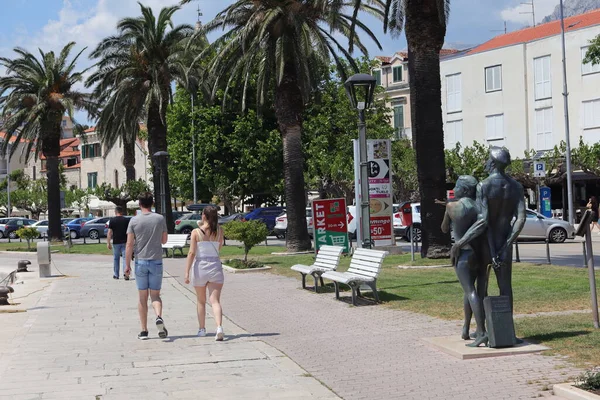 Makarska Croatia June 2021 Tourists Enjoy Walks Summer Activities Waterfront — Stock Photo, Image