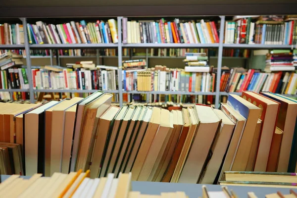 Books Library Shelf — Stock Photo, Image