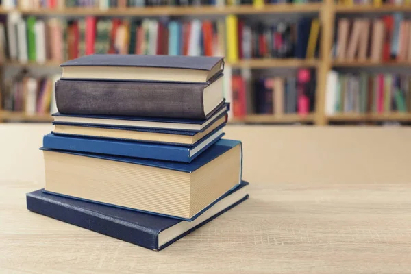 masada Kitaplığı'nda açın