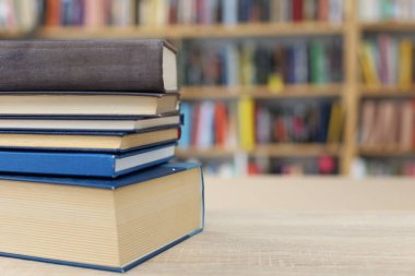 Kitap yığını, eğitim geçmişi. kitaplık arkaplanı