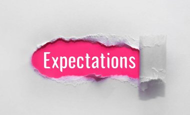 Mavi yırtık kağıt üzerine yazılar beklenir