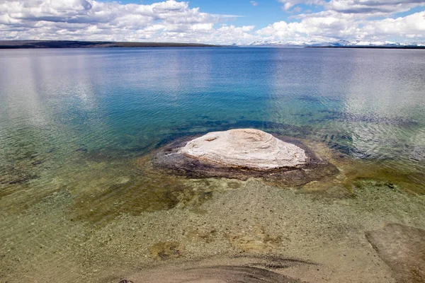 Fiske Cone Geyser Bredvid Yellowstone Lake West Thumb Geyser Basin — Stockfoto