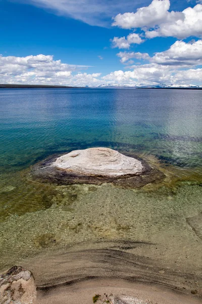 Fiske Cone Geyser Bredvid Yellowstone Lake West Thumb Geyser Basin — Stockfoto