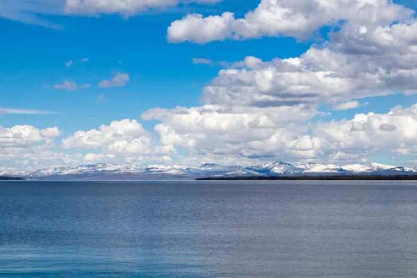 Yellowstone Lake Från West Thumb Geyser Basin Yellowstone Wyoming Horisontell — Stockfoto