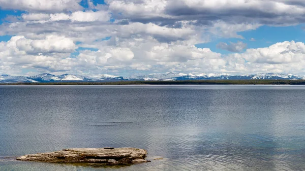 Yellowstone Lake Från West Thumb Geyser Basin Yellowstone National Park — Stockfoto