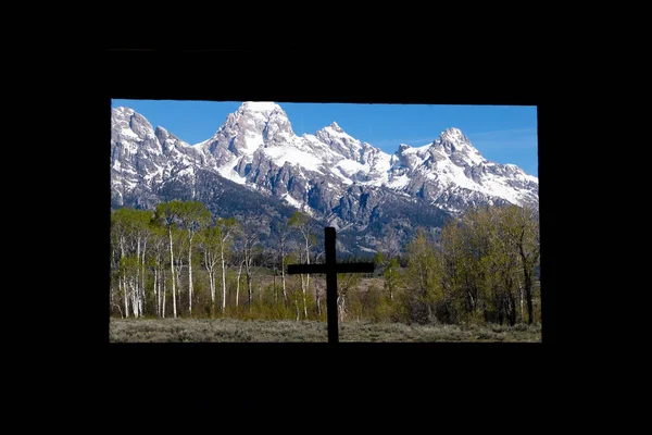 Tittar Genom Fönstret Kyrkan Transfiguration Jackson Hole Wyoming Horisontell — Stockfoto