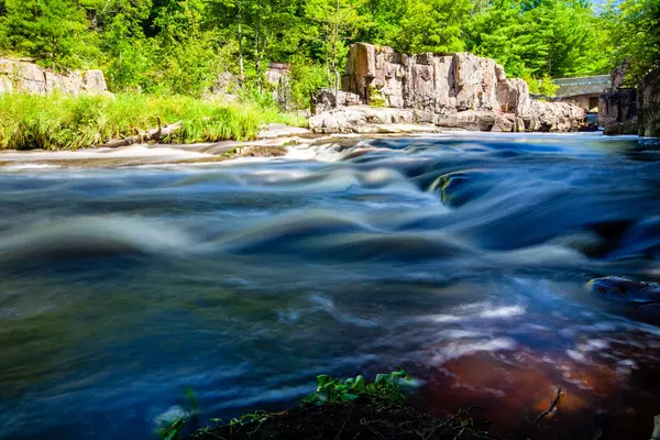 Eau Claire River Fließt Horizontal Durch Die Dells Des Eau — Stockfoto