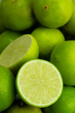 Arkaplan olarak taze yeşil limon